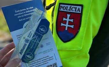 FOTO: Polícia na cestách kontroluje vodičov, či pustia slepých cez priechod
