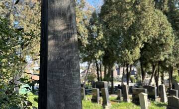 FOTO: Banská Bystrica dbá na údržbu pietnych symbolov