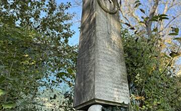 FOTO: Banská Bystrica dbá na údržbu pietnych symbolov