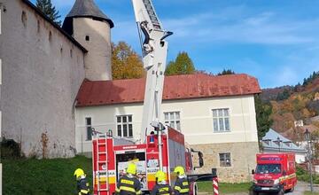 FOTO: Hasiči z celého regiónu si preverovali svoje schopnosti na Starom zámku