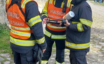 FOTO: Hasiči z celého regiónu si preverovali svoje schopnosti na Starom zámku