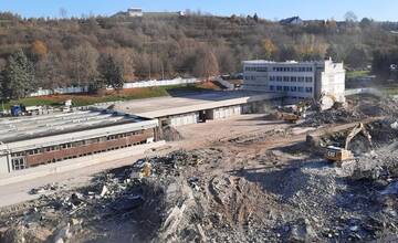 FOTO: Búranie Rooseveltovej nemocnice pokročilo