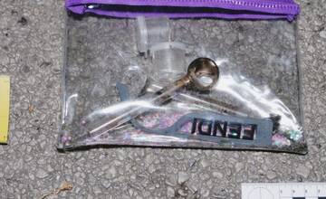 FOTO: Bystričana v podmienke vzala polícia do väzby