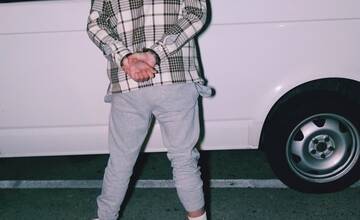 FOTO: Bystričana v podmienke vzala polícia do väzby