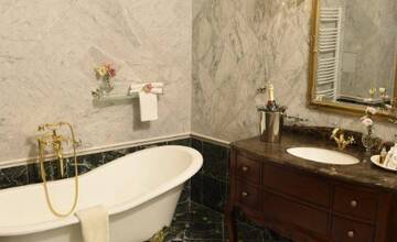 FOTO: Pozrite sa na izbu v najlepšom historickom hoteli Zámok Holíč