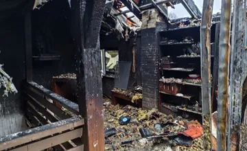FOTO: Vyhorenú pustovňu si chcú opraviť svojpomocne