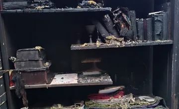 FOTO: Vyhorenú pustovňu si chcú opraviť svojpomocne