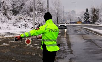 FOTO: Policajti zastavili 1800 vodičov. Koľko z nich nebolo triezvych?