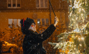 FOTO: Bystrické sídlisko drží spolu. Ľudia si spravili vlastnú mikulášsku akciu