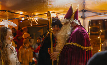 FOTO: Bystrické sídlisko drží spolu. Ľudia si spravili vlastnú mikulášsku akciu