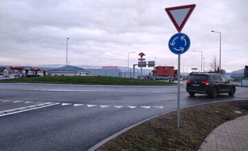 FOTO: Vo Zvolene na Rákoši slávnostne otvorili novú križovatku. Pozrite si zábery