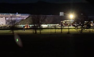 FOTO: Na rýchlostnej ceste R2 zasahujú pri Fige po hromadne nehode záchranné zložky