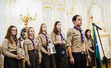 FOTO: Svetlo putovalo priamo do prezidentského paláca