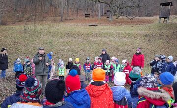 FOTO: Deti pomohli s príkrmom lesnej zveri