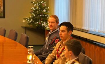 FOTO: Betlehemské svetlo skauti odovzdali primátorovi aj tento rok