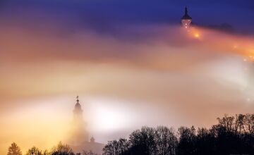 FOTO: Fotograf Daniel zachytáva čarovné chvíle Banskej Štiavnice. Hmla a svetlo tvoria v jeho tvorbe magické scenérie