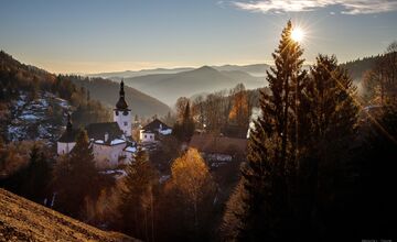FOTO: Fotograf Daniel zachytáva čarovné chvíle Banskej Štiavnice. Hmla a svetlo tvoria v jeho tvorbe magické scenérie