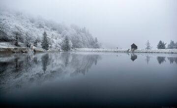 FOTO: Fotograf Daniel zachytáva čarovné chvíle Banskej Štiavnice. Hmla a svetlo tvoria v jeho tvorbe magické scenérie