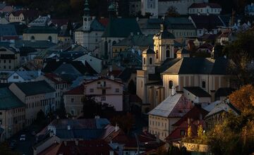 FOTO: Fotograf Daniel zachytáva čarovné chvíle Banskej Štiavnice. Hmla a svetlo tvoria v jeho tvorbe magické scenérie