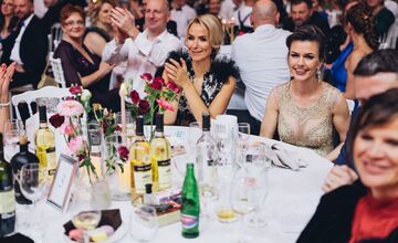 FOTO: V Banskej Bystrici sa plesalo. Radvančania si užili veľkolepý ples, nechýbal ani Lukáš Adamec