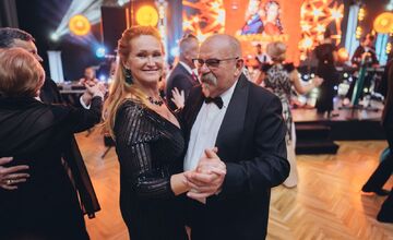 FOTO: V Banskej Bystrici sa plesalo. Radvančania si užili veľkolepý ples, nechýbal ani Lukáš Adamec