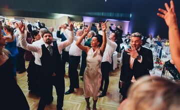 FOTO: V Banskej Bystrici sa plesalo. Radvančania si užili veľkolepý ples, nechýbal ani Lukáš Adamec