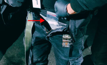 FOTO: Muž zo Žiaru nad Hronom predával drogy, policajti mu boli na stope už dlho