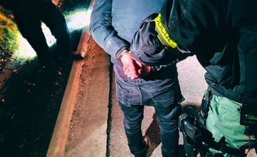 FOTO: Muž zo Žiaru nad Hronom predával drogy, policajti mu boli na stope už dlho