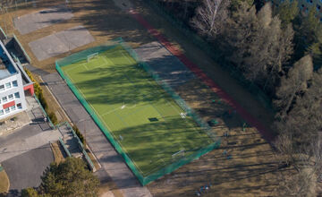 FOTO: V Banskej Bystrici zmodernizujú športové areály pri základných školách