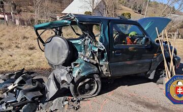 FOTO: Hasiči zasahovali pri hromadnej nehode
