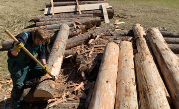 FOTO: V Sásovskej doline sa pracuje, obnovujú oddychový areál