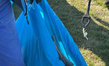 FOTO: Študenti z Lučenca pomáhail upratovať okolie vodných tokov