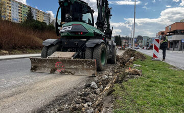 FOTO: Štvorprúdovku v Sásovej rekonštruujú