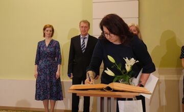 FOTO: Mesto Lučenec ocenilo pedagogičky pri príležitosti Dňa učiteľov