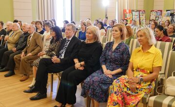 FOTO: Mesto Lučenec ocenilo pedagogičky pri príležitosti Dňa učiteľov