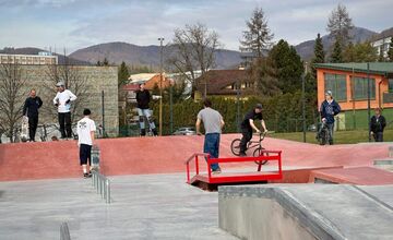FOTO: Ihrisko sa po dlhých rokoch konečne otvorilo