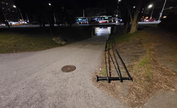 FOTO: V Bystrici vyčíňali vandali, pozrite, čo všetko zničili a zašpinili