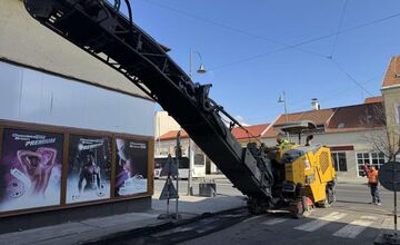 FOTO: Rekonštrukcie v Lučenci, nové cesty a chodníky v centre aj na Rúbanisku II.