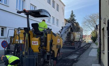 FOTO: Rekonštrukcie v Lučenci, nové cesty a chodníky v centre aj na Rúbanisku II.