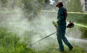 FOTO: Kosenie v Banskej Bystrici zrýchlia nové širokozáberové kosačky
