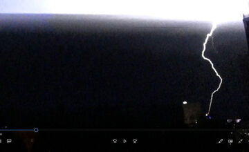 FOTO: Nad Zvolenom aj Bystricou sa blýskalo, pozrite si jedinečné zábery