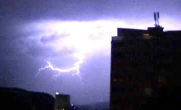 FOTO: Nad Zvolenom aj Bystricou sa blýskalo, pozrite si jedinečné zábery