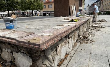 FOTO: Oprava Valašky na zvolenskom námestí