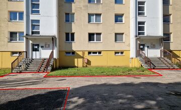 FOTO: Oprava chodníka na zvolenskom sídlisku