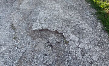 FOTO: Výtlky na Fončorde sa postupne opravia