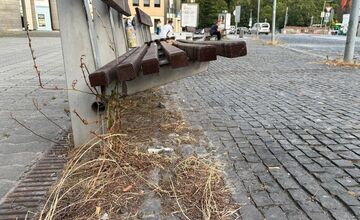 FOTO: Odpadky v centre Banskej Bystrice