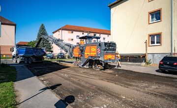 FOTO: Oprava parkoviska a cesty v Žiari nad Hronom