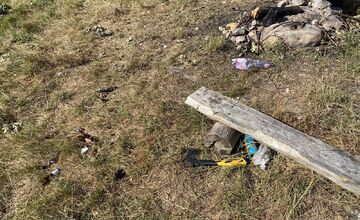 FOTO: Znečistená príroda nad Sliačom