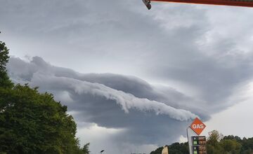 FOTO: Mraky ako z hororu. Banská Štiavnica zažila temné divadlo