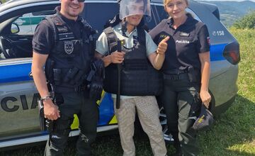 FOTO: Policajti a hasiči zo Zvolena splnili Máriovi sen byť policajtom